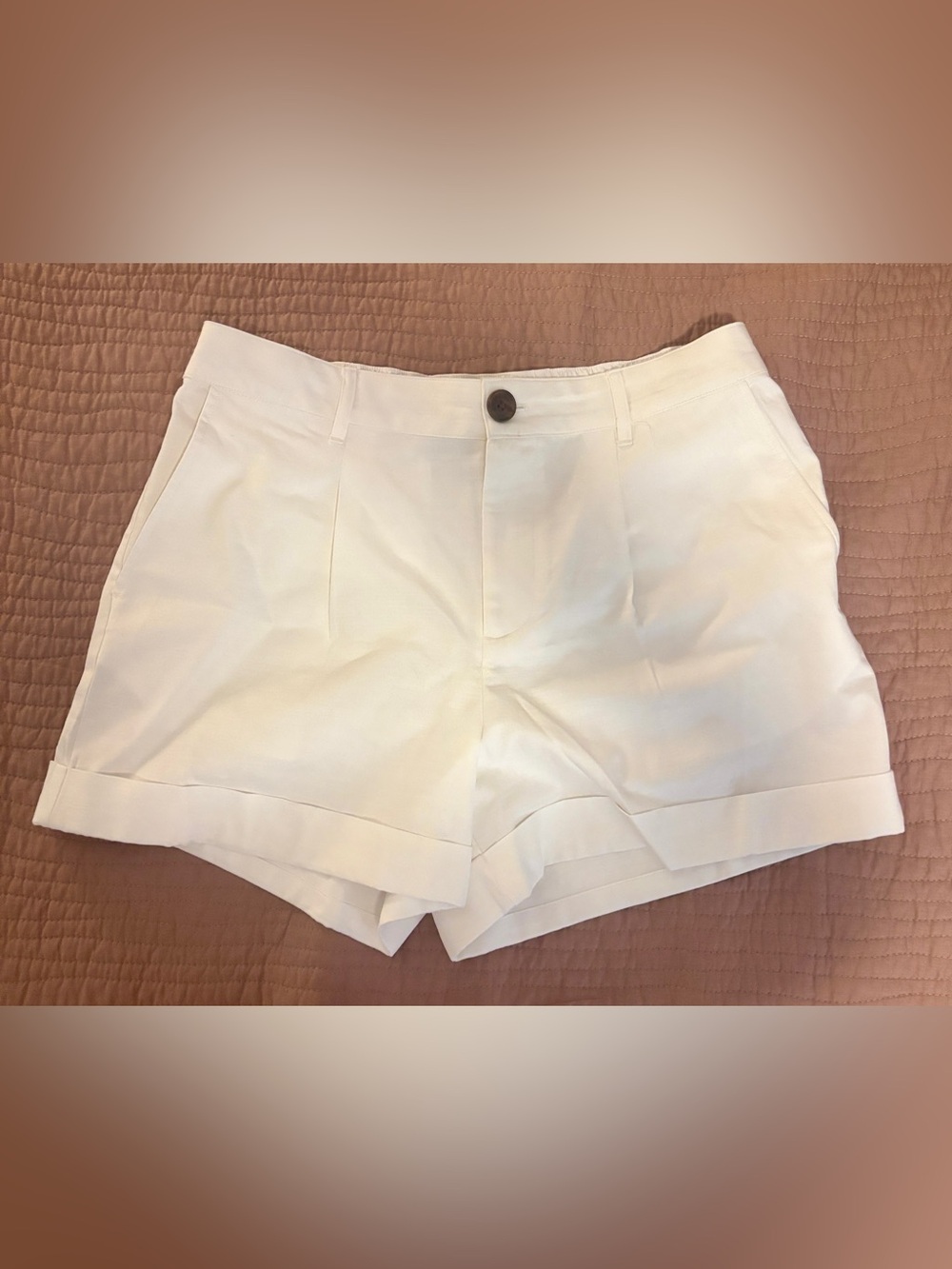 a new day White High-Waist Tailored Shorts Sz Large - NWOT
